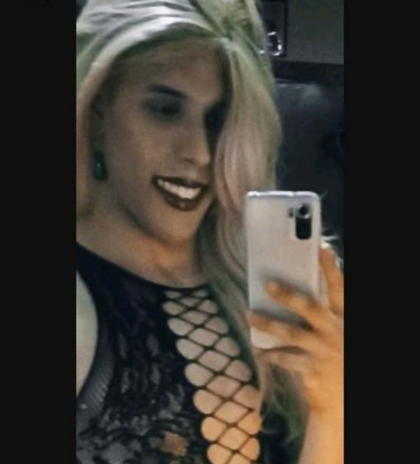 Chica trans guapa rubia alta maja dispuesta disponible 24/7