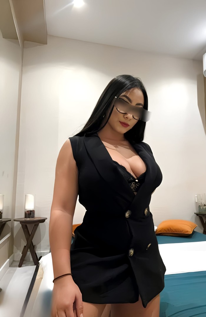 LUNA , UNA COLOMBIANA EXOTICA Y DELICADA