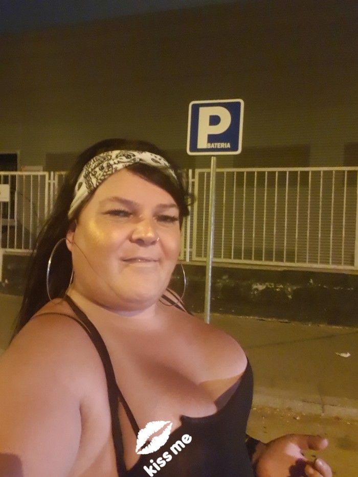 Valeria transexual hago videollamadas y salidas 24