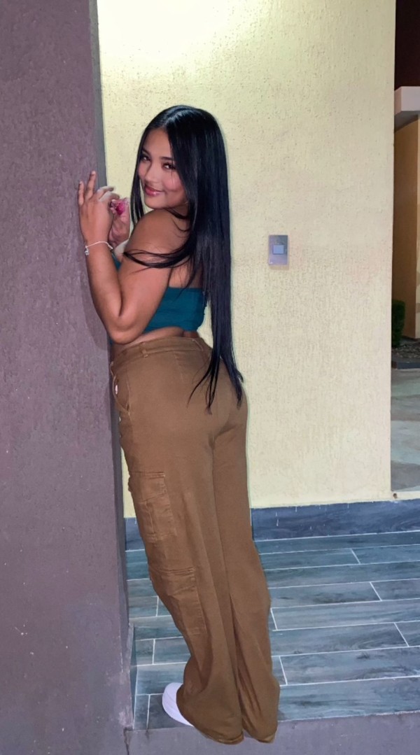 COLOMBIANA RECIEN LLEGADA A TU HERMOSA CIUDAD