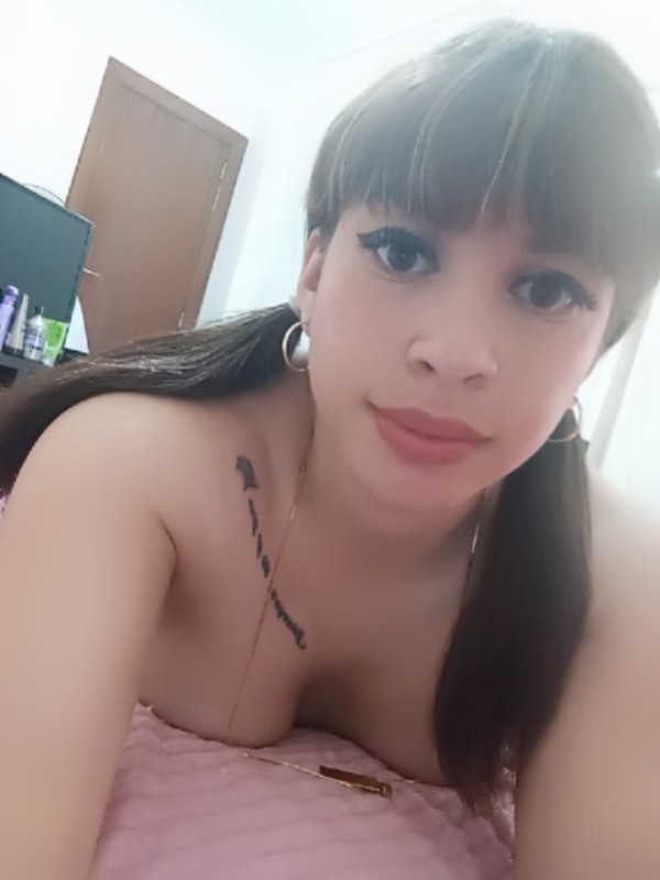 Bombón , niña trans de lujo en tu ciudad