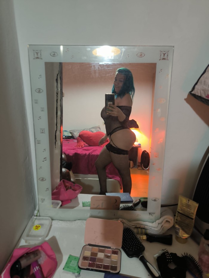 Recién llegada muy morbosa y adicta al sexo