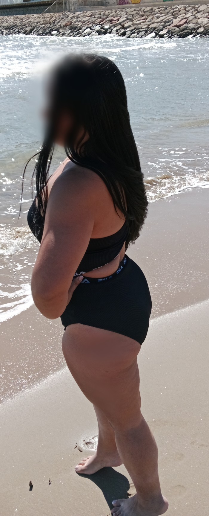 MUJER DULCE PREDISPUESTA A HACER LOCURAS