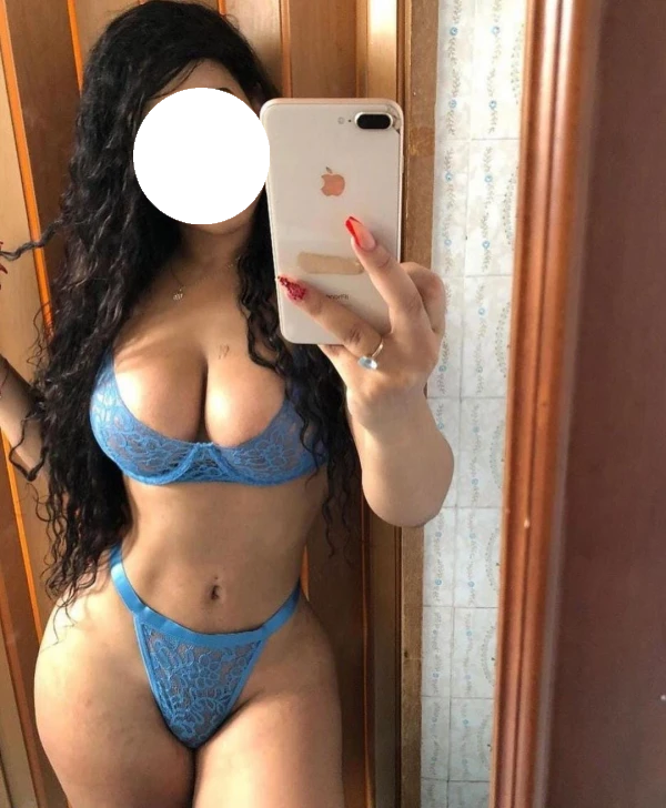 TETAS GRANDES PARA UNA RICA CUBANITA