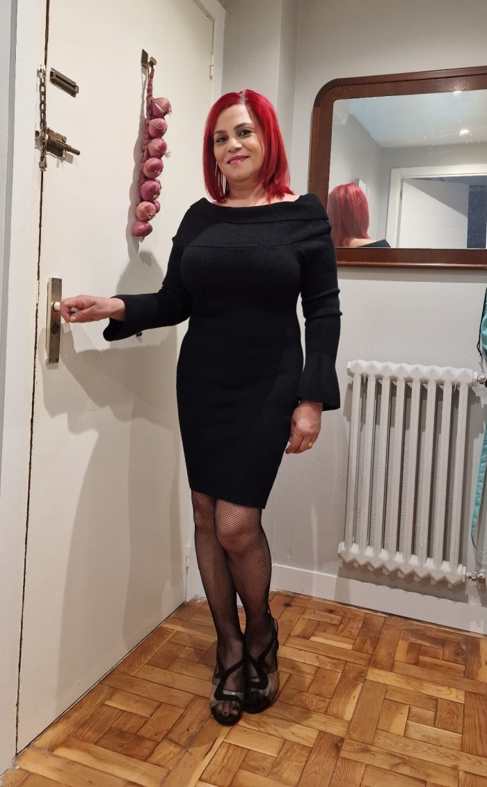 Mariana, madura brasileña con fuego en Pamplona