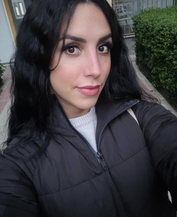 JOVENCITA TRANS MUY FEMENINA Y NOVEDOSA