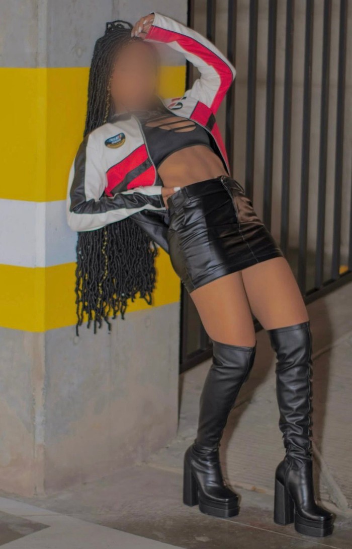 GUARRA, ME ENCANTAN LOS BESOS CON LENGUA