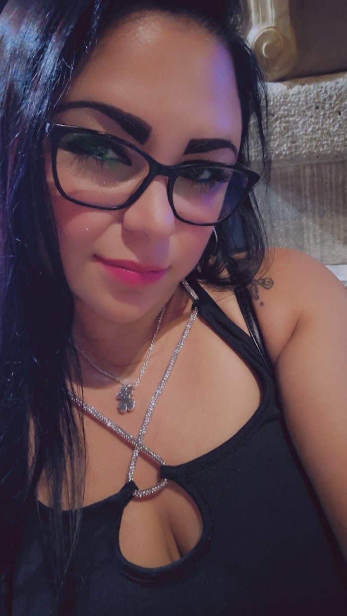 COLOMBIANA DE LUJO SUPER VIBRANTE Y ENERGICA