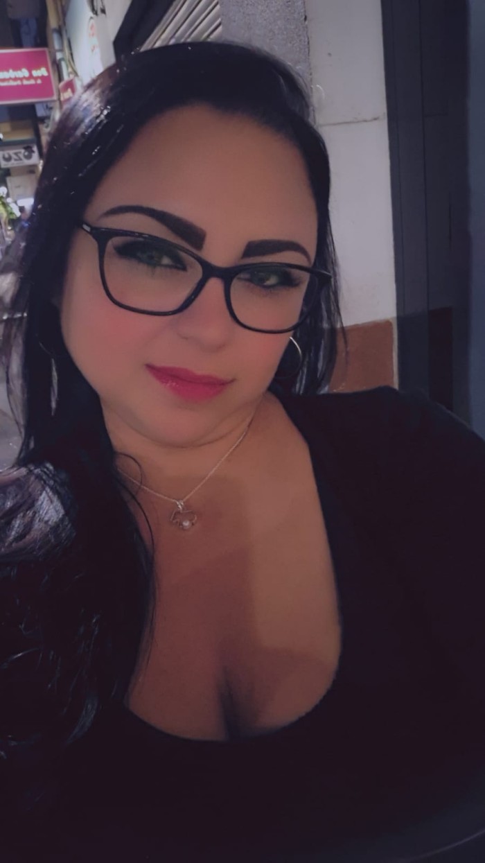 COLOMBIANA DE LUJO SUPER VIBRANTE Y ENERGICA