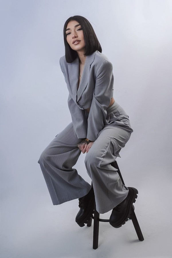 Somos Ariana, Naty, sarah y Dua