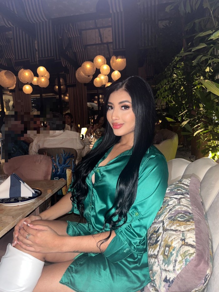 LATINA JUGUETONA DISPONIBLE 24!