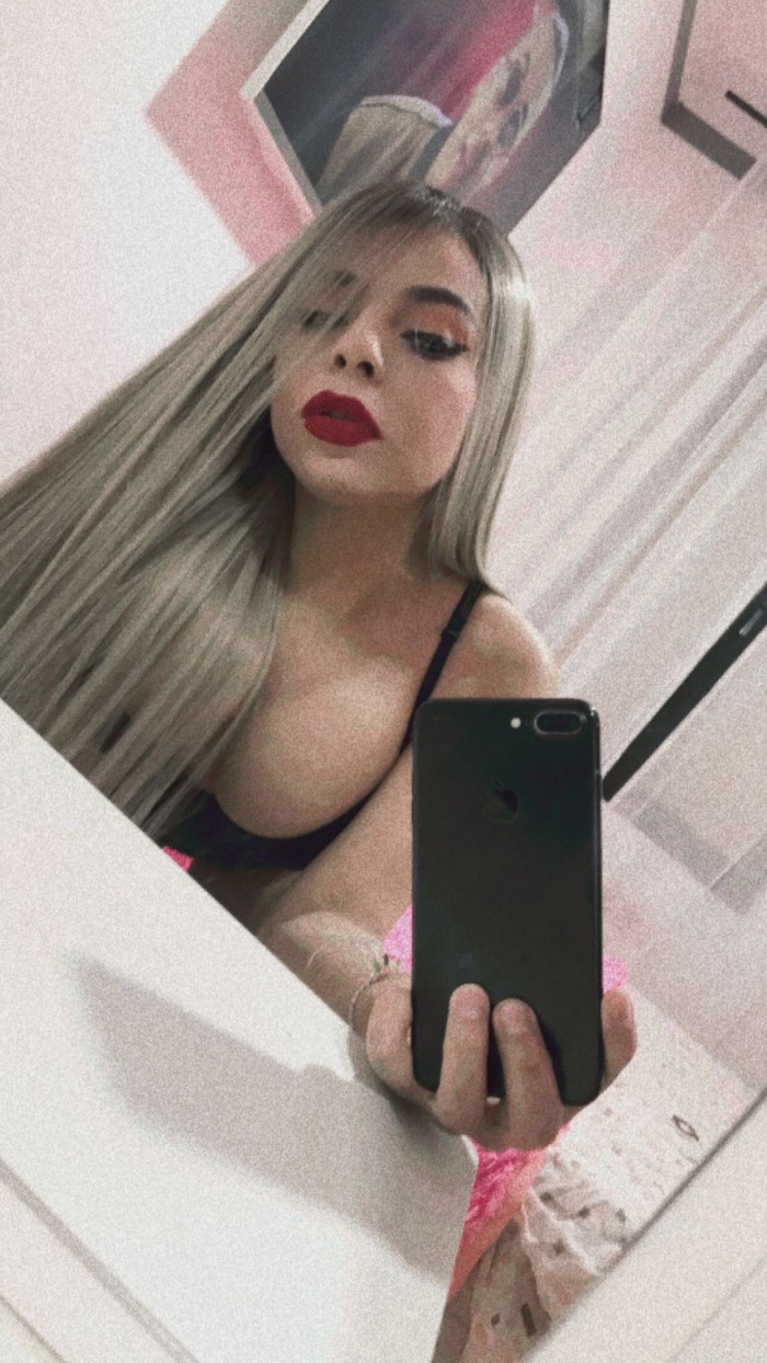 Trans rubia muy cachonda