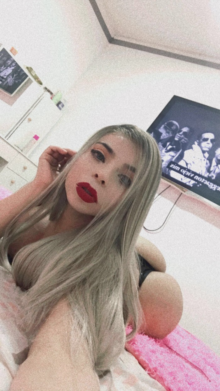 Trans rubia muy cachonda