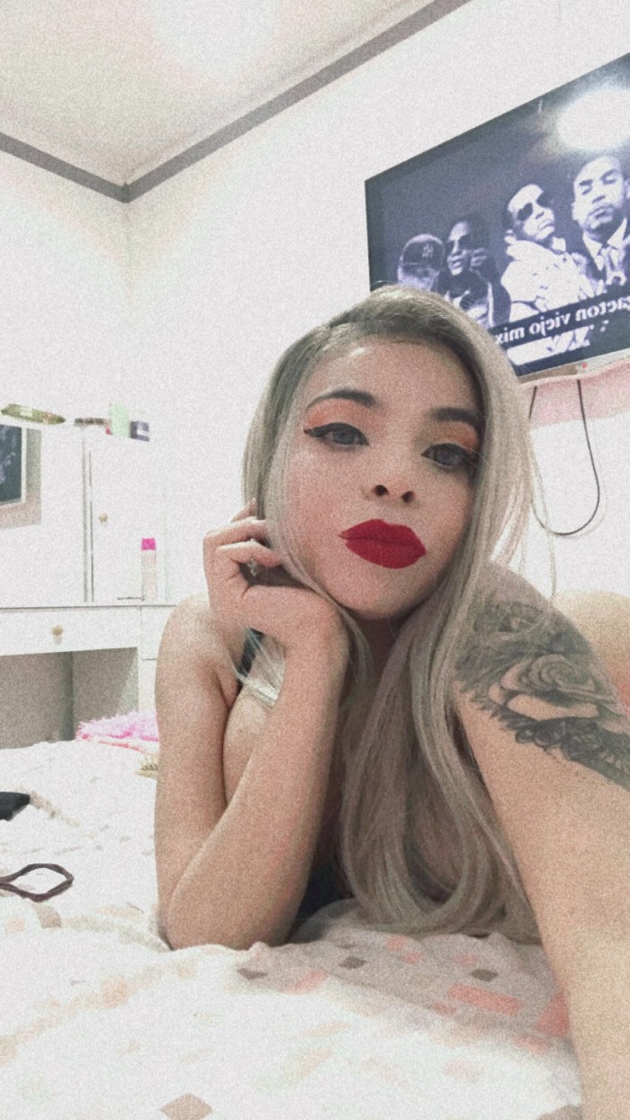 Trans rubia muy cachonda