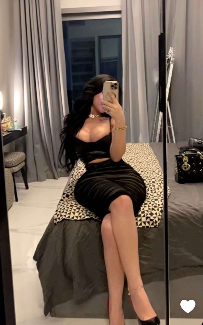 CHICA ARABE MUY TRAVIESA. ATIENDO SOLITA