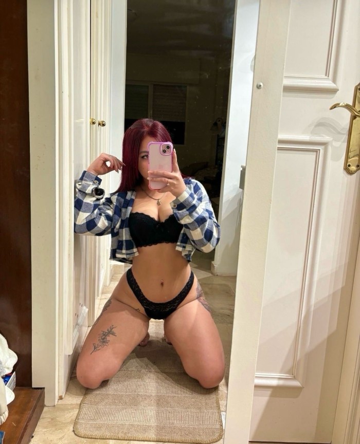 LA MAS PERRITA MAMANDO//SALIDAS