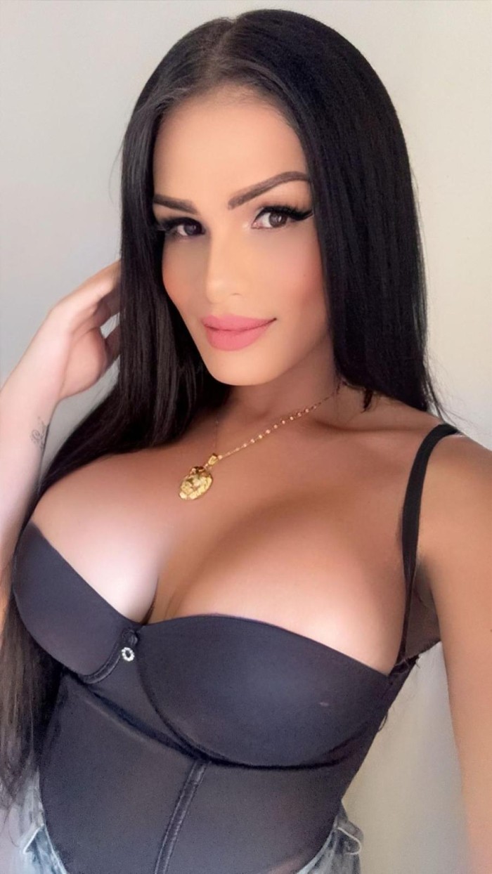 Trans de alto standing muy guapa en Calella