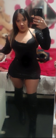 Fiestera lugar privado sexo placer pollón shey