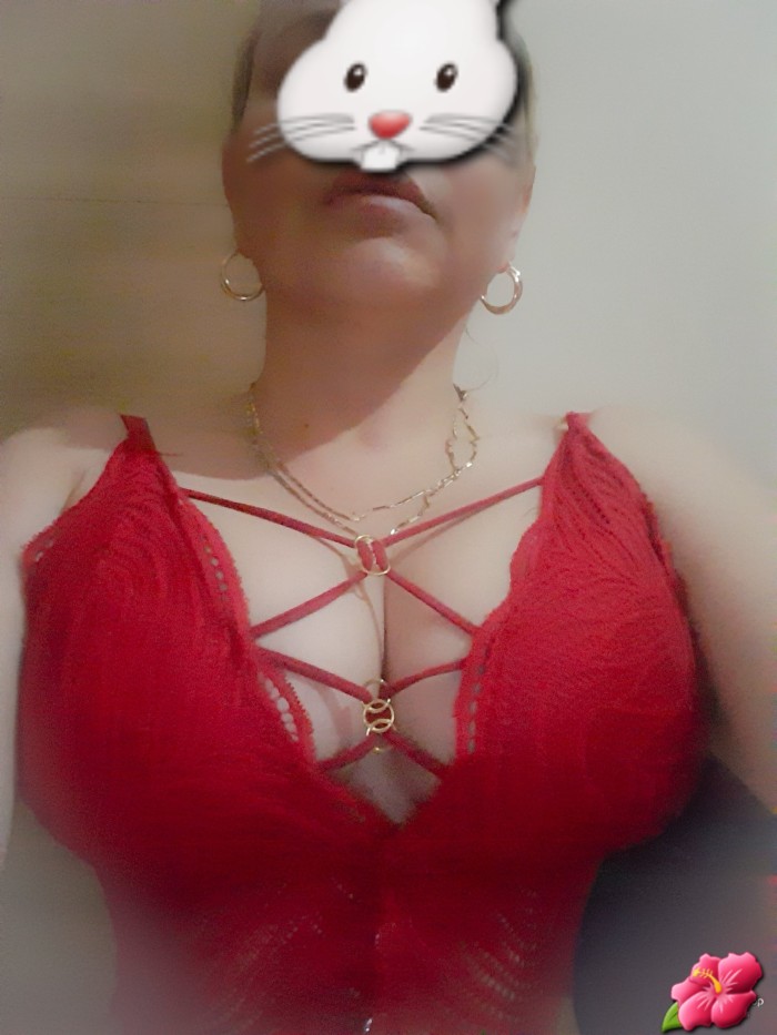 TANIA LA REINA DE LA MAMADA