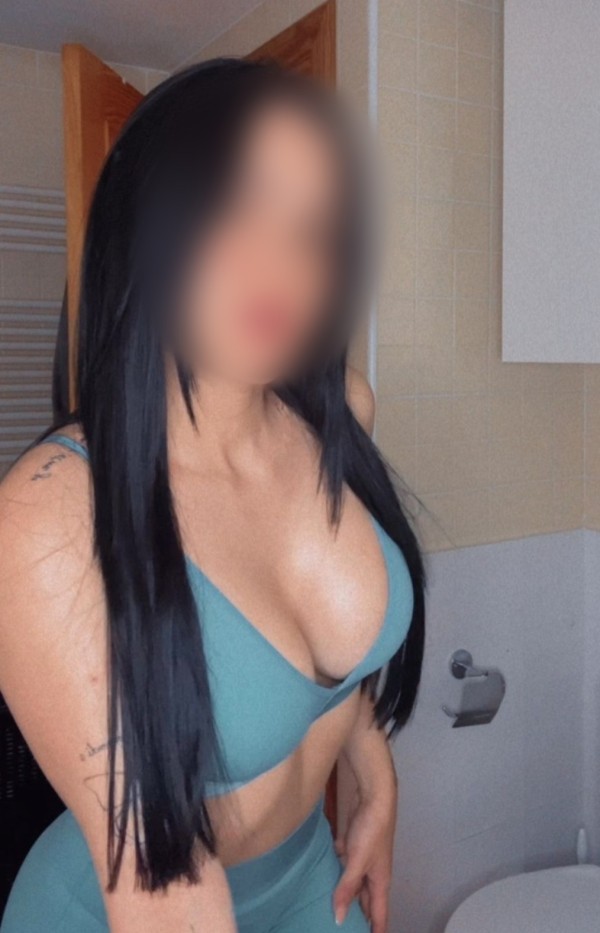 VENEZOLANA SUPER CERCANA Y CARIÑOSA