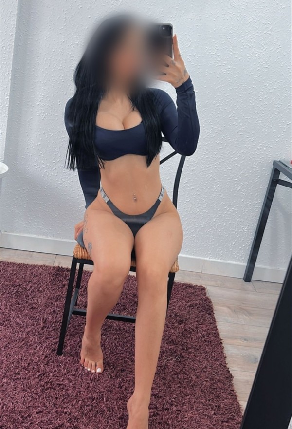 VENEZOLANA SUPER CERCANA Y CARIÑOSA