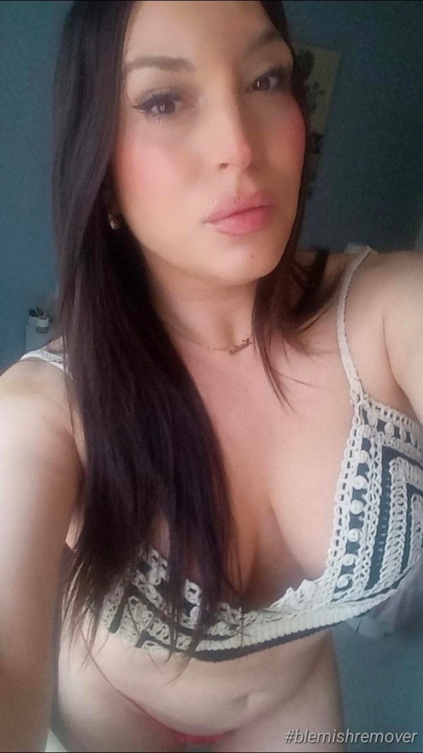 Española transexual femenina cariñosa experta en frances