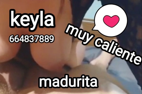 Te pillé mamá ahora me la chupas o se lo digo a papá .