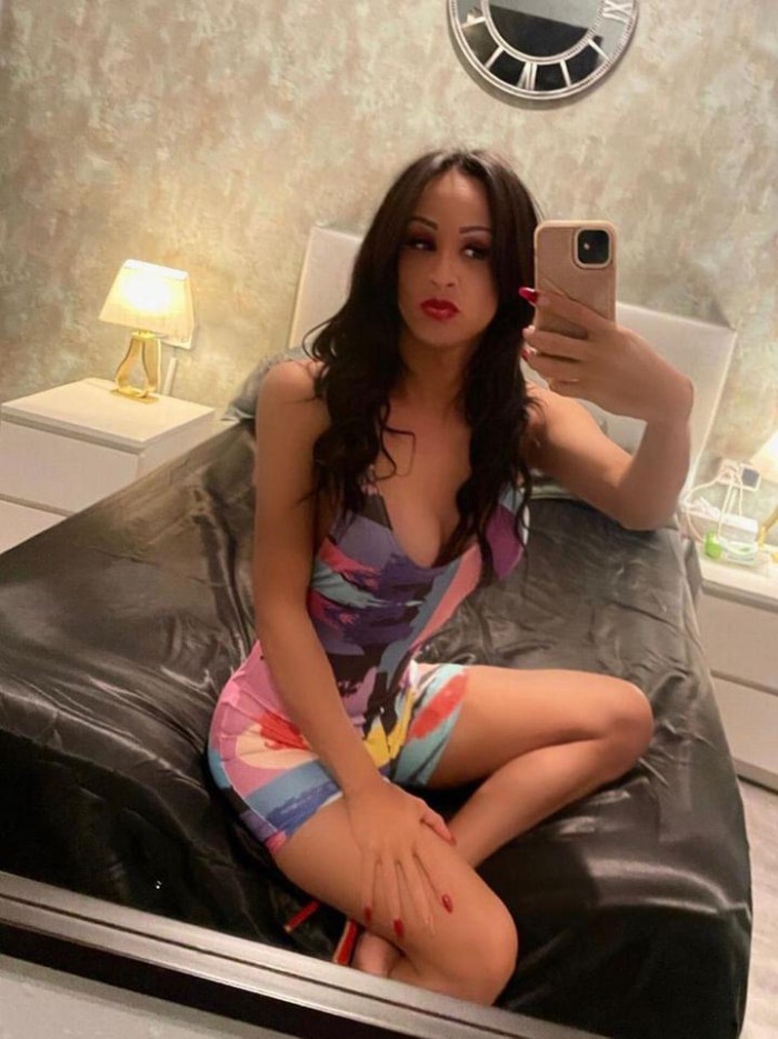 VENEZOLANA ARDIENTE CHICA TRANS FOGOSA