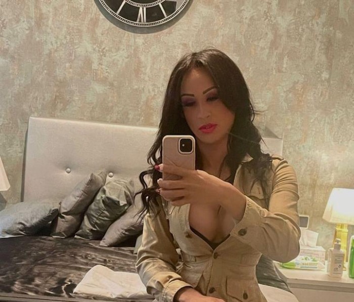 VENEZOLANA ARDIENTE CHICA TRANS FOGOSA