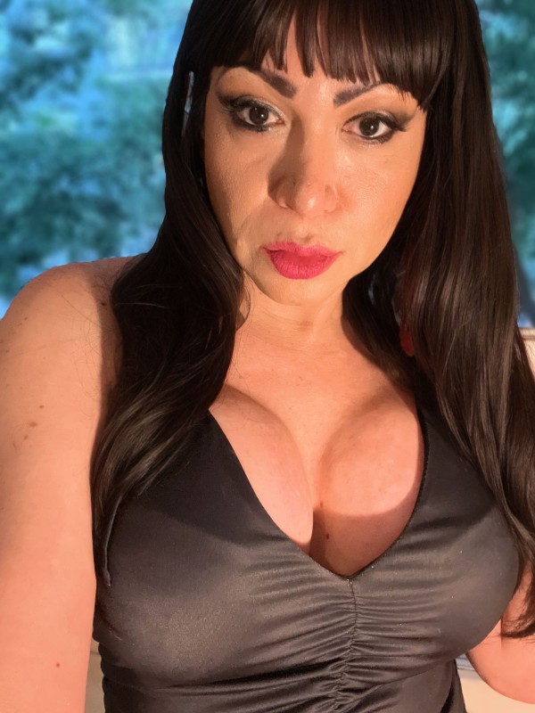 me encanta llenaros de MORBO; MASAJE BESO NEGRO