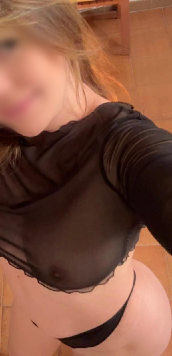 ENCANTADORA LUJURIOSA EN VIA JULIA