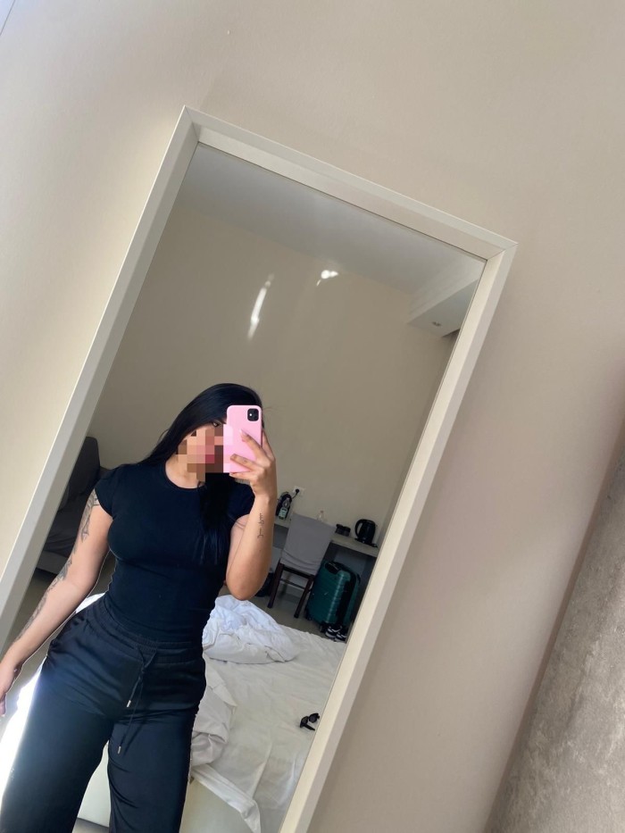 Colombiana jovencita iniciandose