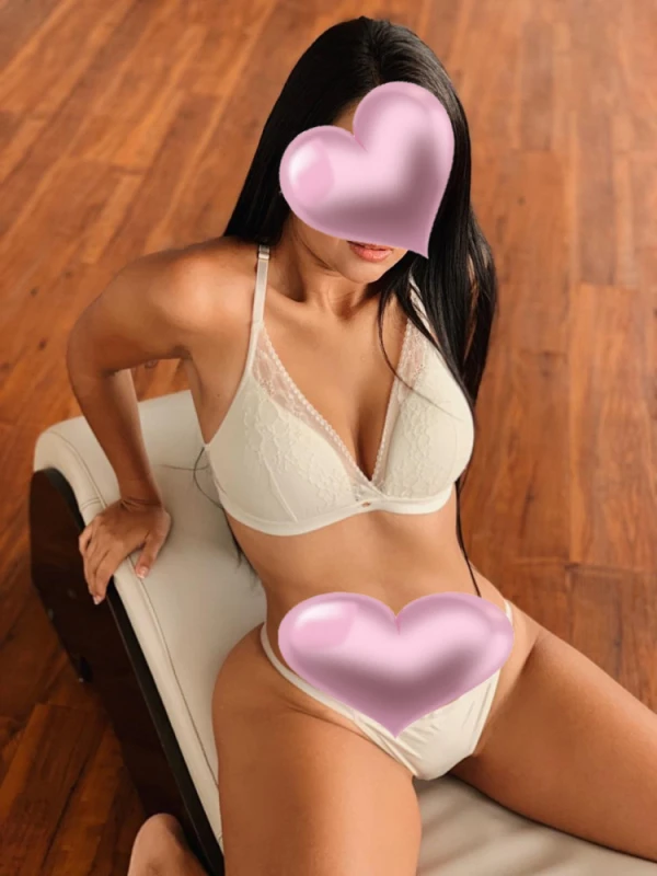 CACHONDA LLENA DE MORBO PARA TI