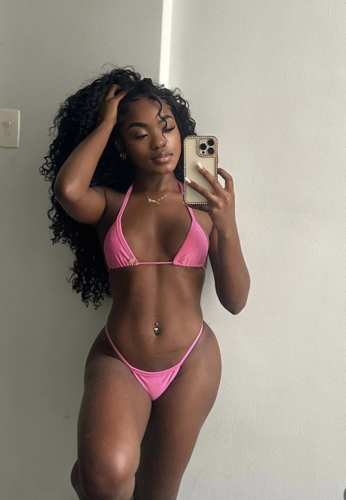 Hola me llamo Andrea llámame y te informo