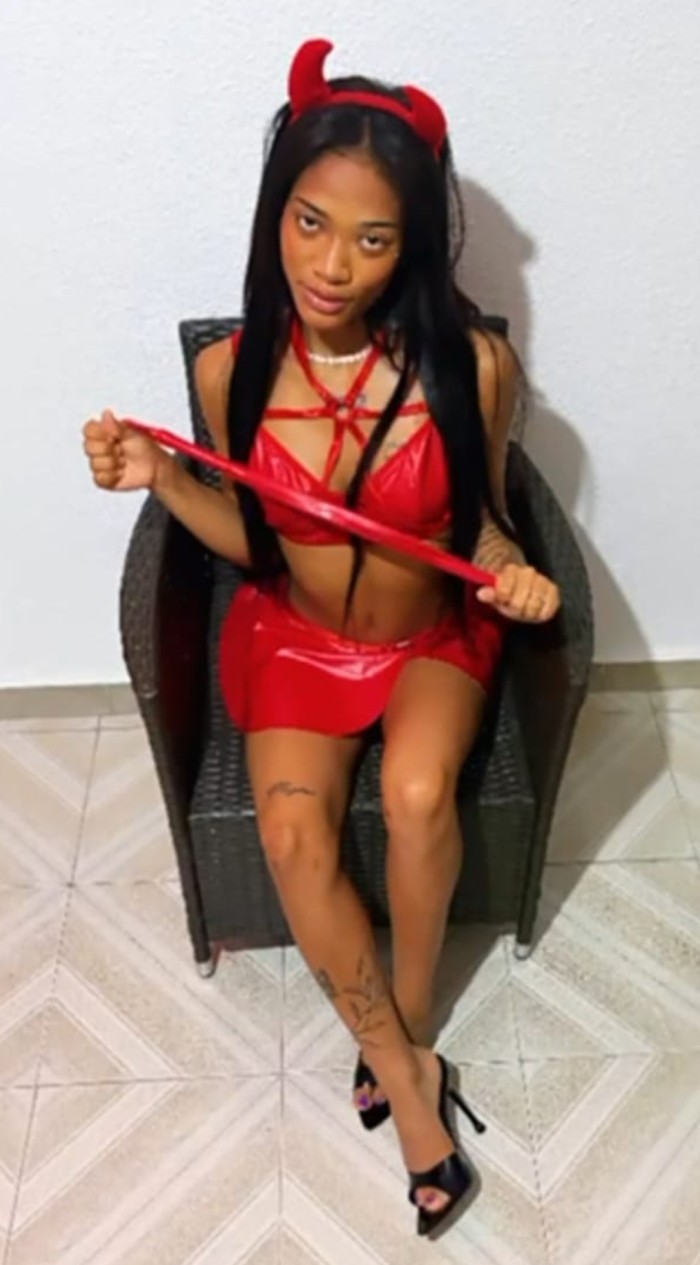 PANAMEÑA DE LUJO, DULCE Y LLENA DE ENERGIA