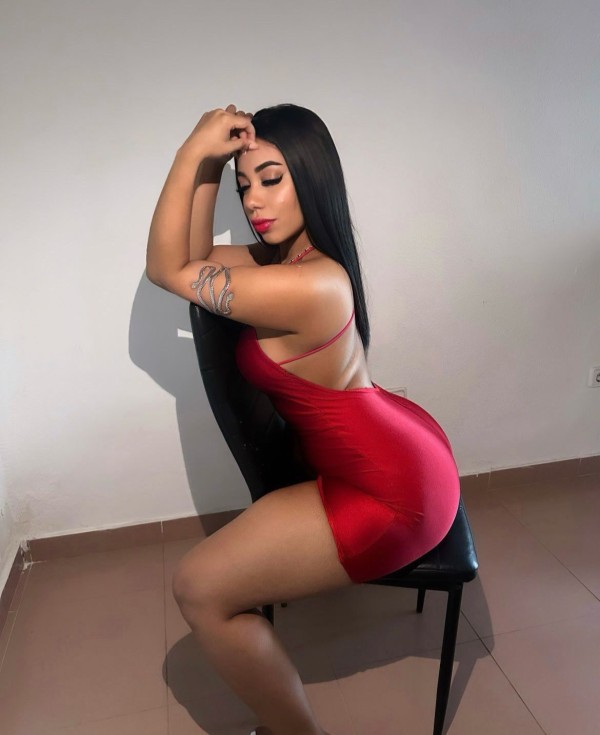 NICOL en Aguadulce, fotos reales , con ganas