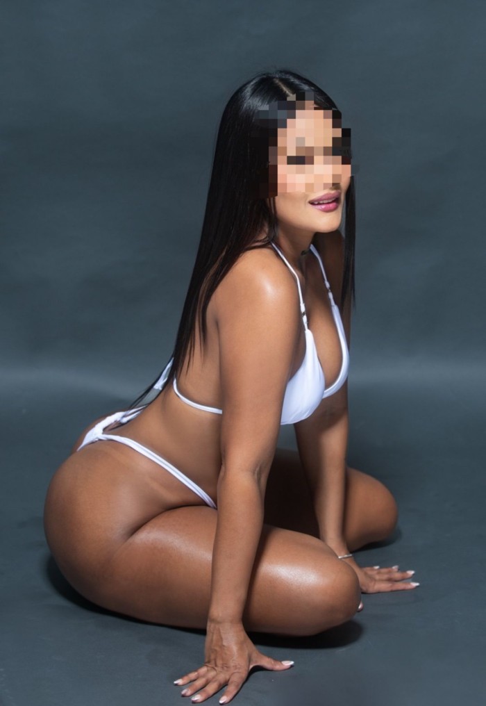 Venezolana de alto standing , fotos realess