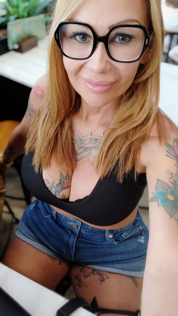 NURIA último día en España completita griego a top, masajes