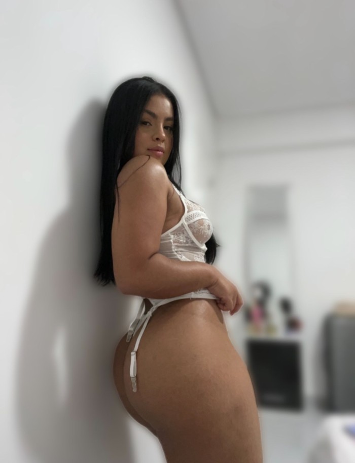 CHICA LINDA, MUY CACHONDA, TENGO PACK DE HRS