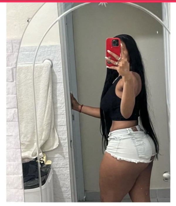 Espectacular latina en villalba