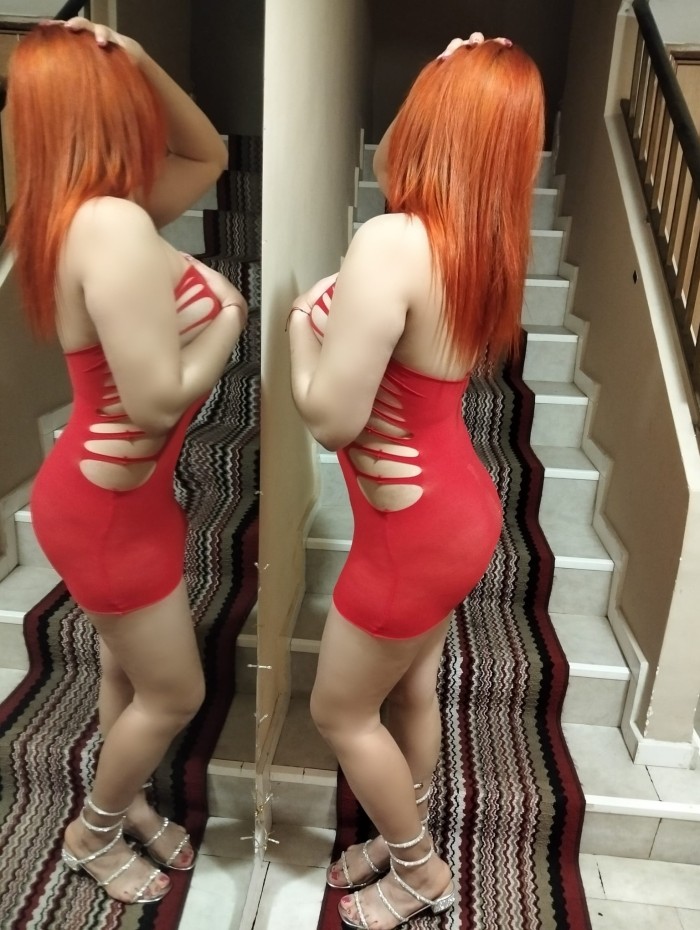 Latina jovenvita disponible para travesuras