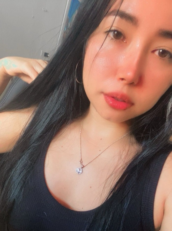 JOVENCITA Y ENCANTADORA