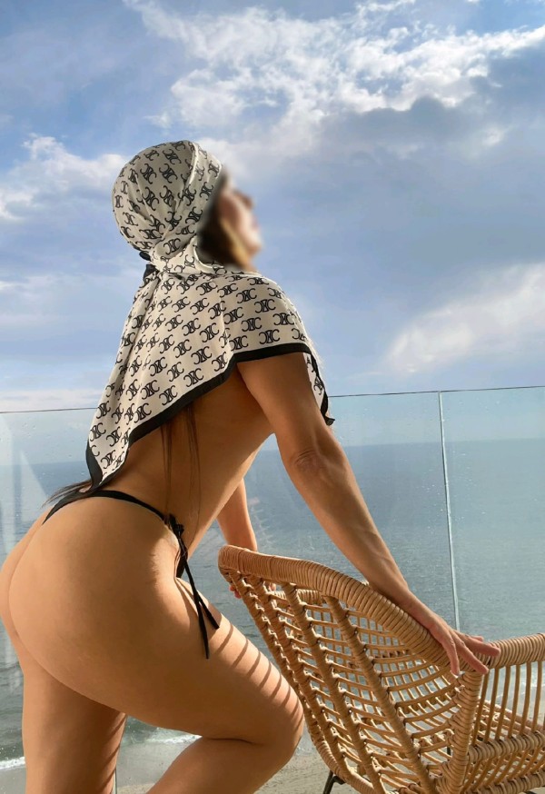 BRASILEÑA CUERPAZO…FOGOZA DIVERTIDA Y CALIENTE!!!