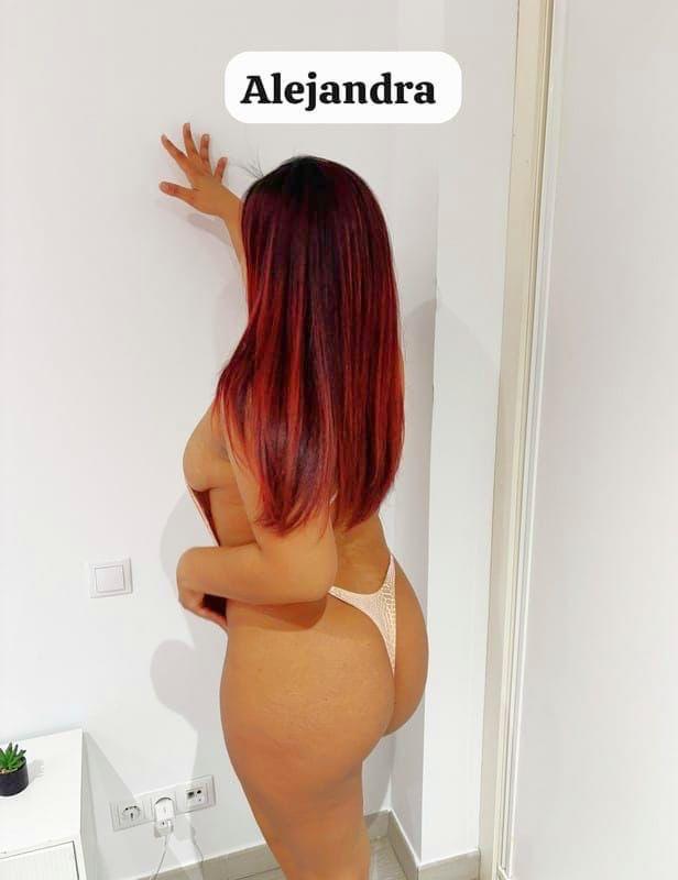DISFRUTA DE UNA RICA MAMADA A PELO