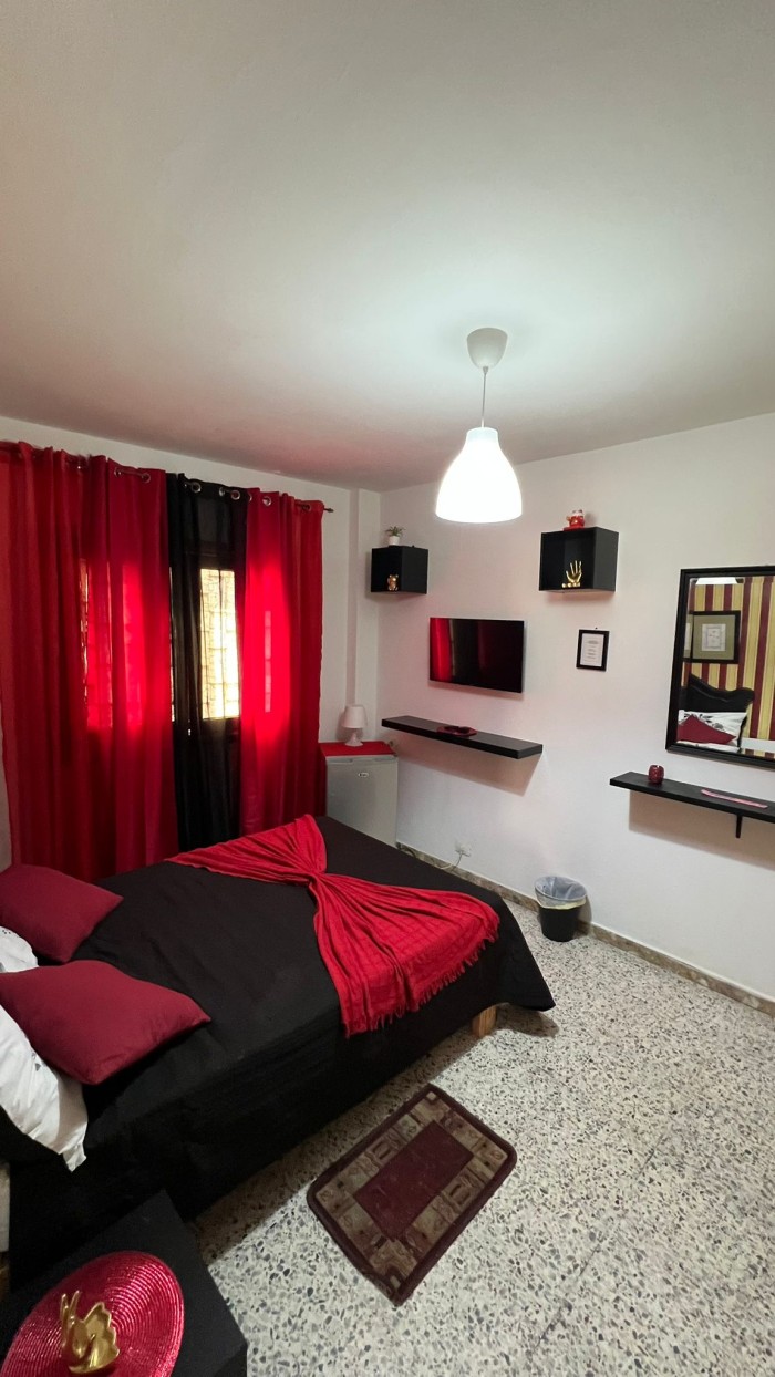 Solo para chicas de lujo habitaciónes gran oportunidad vecindar