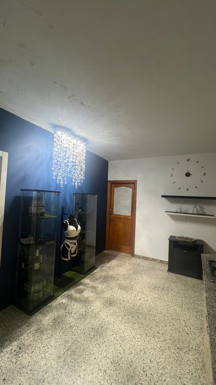 Solo para chicas de lujo habitaciónes gran oportunidad vecindar