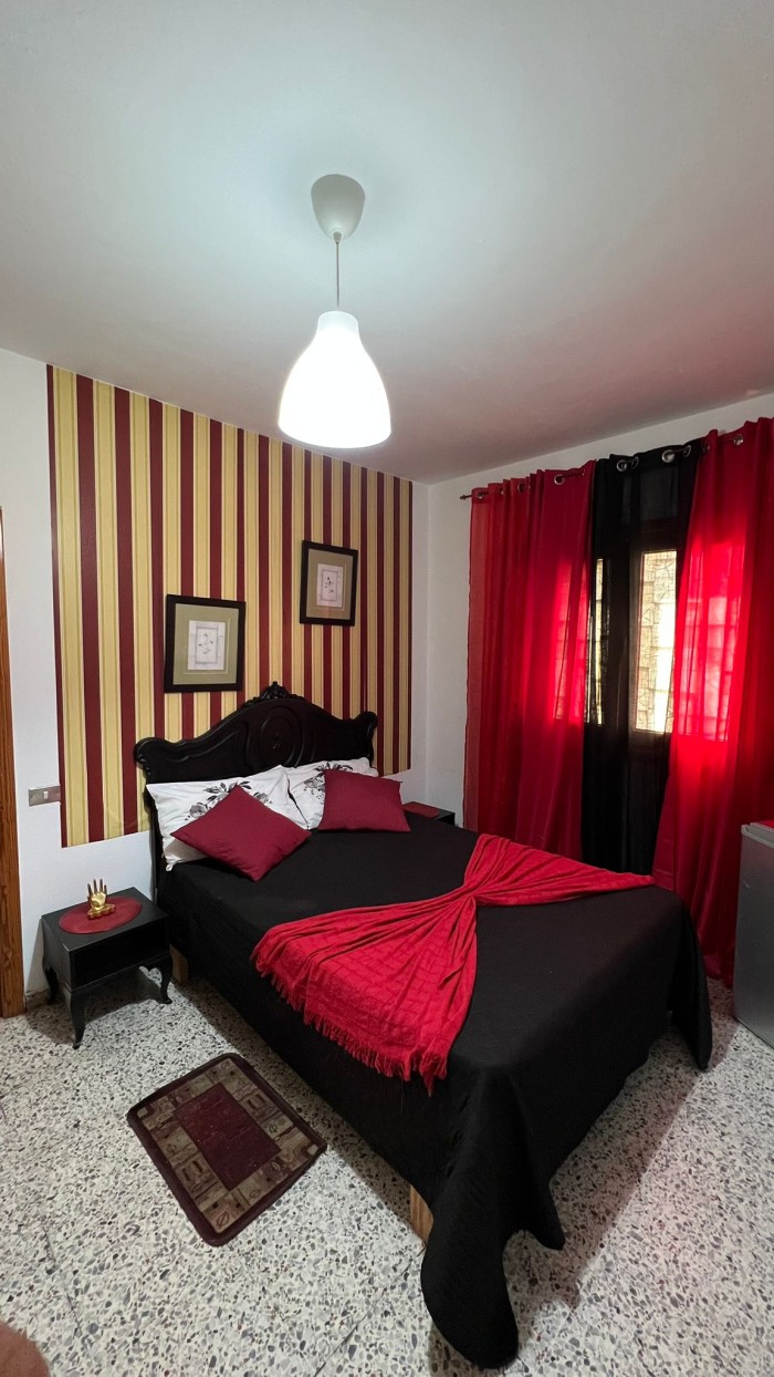 Solo para chicas de lujo habitaciónes gran oportunidad vecindar