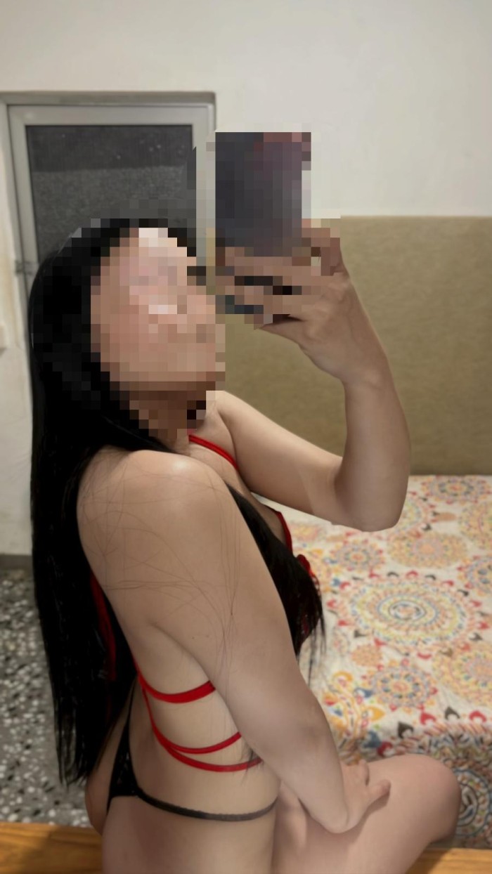 MULTIORGASMICA Y FOGOSA QUIERO MUCHAS POLLAS