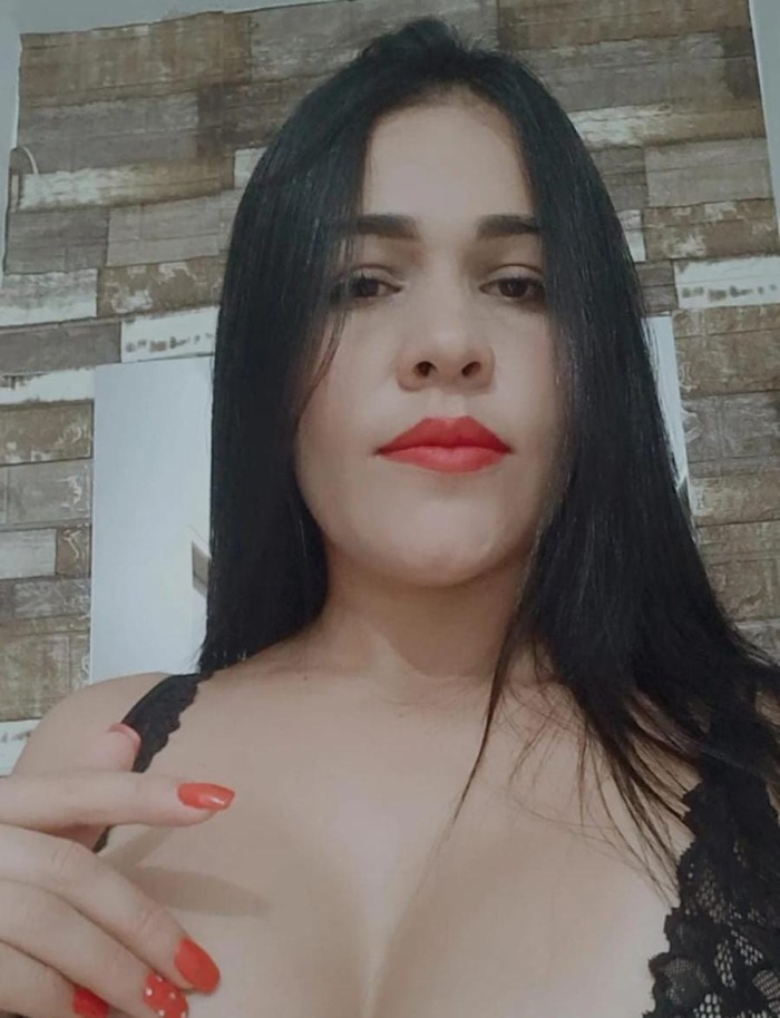 CANDENTE LATINA SEXY Y DIVERTIDA … VIA JULIA