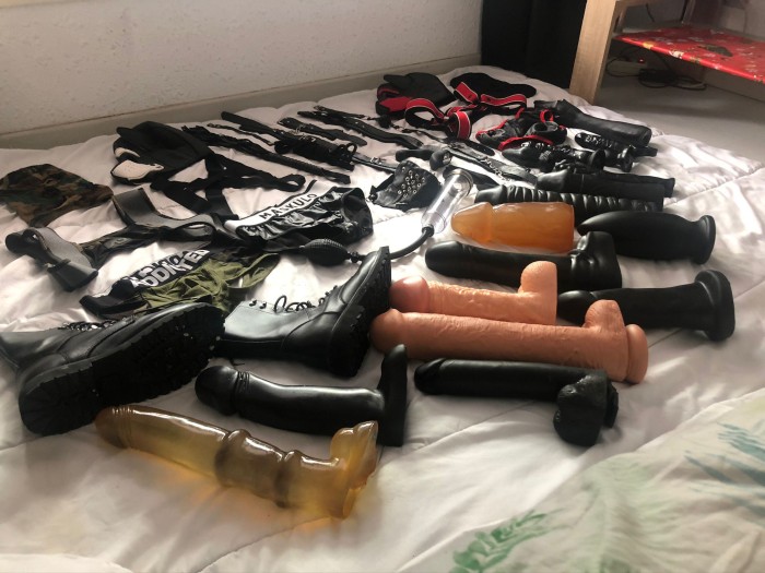 FISTING. DILDOS GRANDES..  JUEGOS CON TU CULO